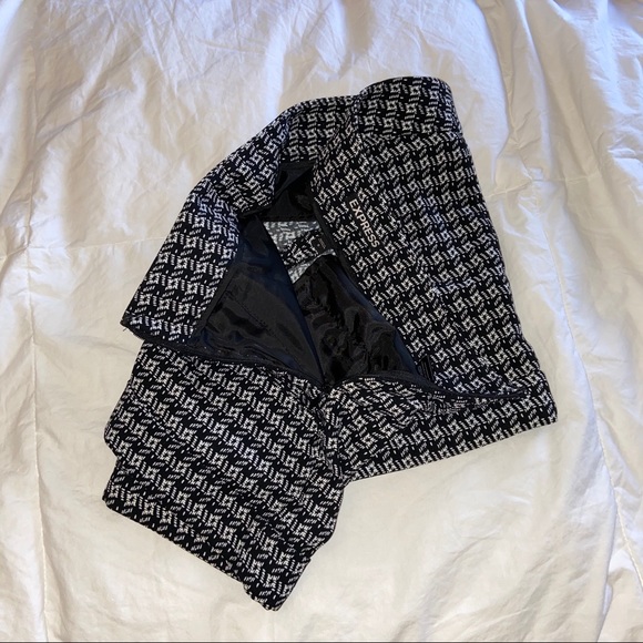 Express. Express shorts. Express shorts size 0. - Picture 5 of 5